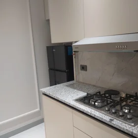 In Baku 75.0 m² apartment is for rent - Image 3