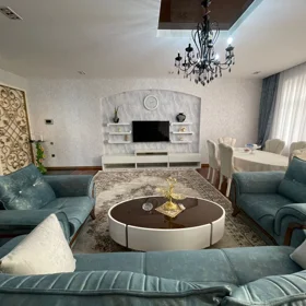 In Baku 125.0 m² apartment is for rent - Image 3