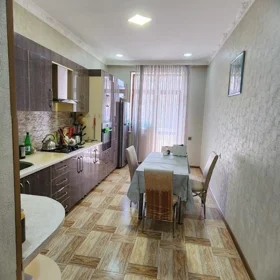 In Baku 150.0 m² apartment is for sale - Image 5