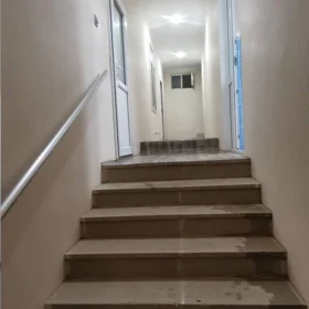 In Baku 150.0 m² house with 6.0 rooms is for rent - Image 5