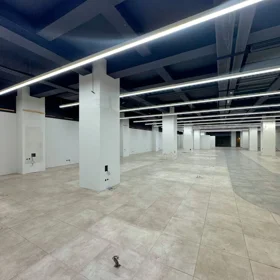 In Baku 1100.0 m² commercial is for rent - Image 3