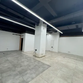 In Baku 1100.0 m² commercial is for rent - Image 5