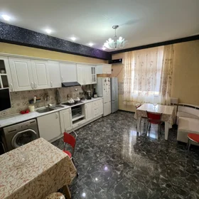 In Baku 100.0 m² apartment is for rent - Image 2