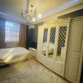 In Baku 72.0 m² apartment is for rent - Image 2