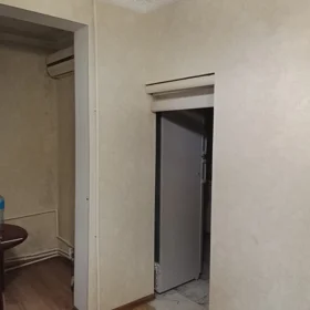 In Baku 70.0 m² apartment is for sale - Image 2