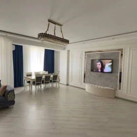 In Baku 132.0 m² apartment is for sale - Image 2