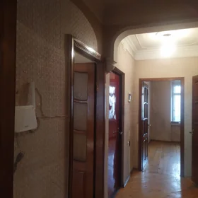 In Baku 80.0 m² apartment is for rent - Image 2