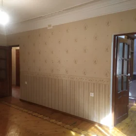 In Baku 80.0 m² apartment is for rent - Image 3