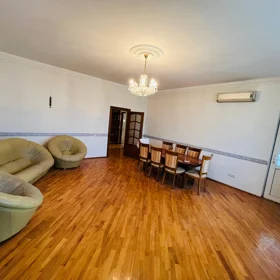 In Baku 134.0 m² apartment is for sale - Image 4