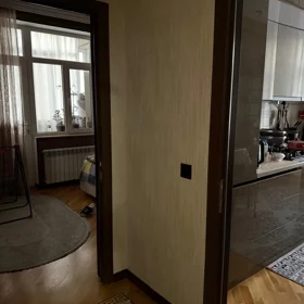 In Baku 92.0 m² apartment is for sale - Image 2