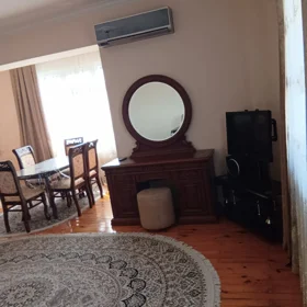 In Baku 100.0 m² apartment is for sale - Image 2