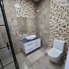 In Baku 151.0 m² apartment is for rent - Image 5