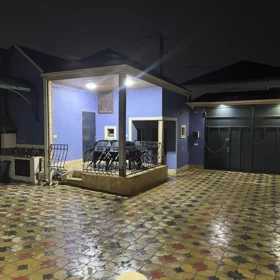 In Baku 350.0 m² house with 8.0 rooms is for sale - Image 5