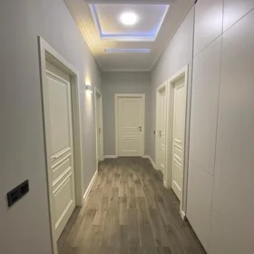 In Baku 114.0 m² apartment is for sale - Image 2