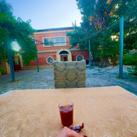 In Baku 240.0 m² house with 8.0 rooms is for rent - Image 4