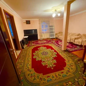 In Baku 240.0 m² house with 8.0 rooms is for rent - Image 5