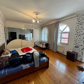 In Baku 500.0 m² apartment is for rent - Image 3