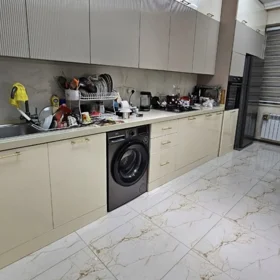 In Baku 113.0 m² apartment is for rent - Image 3