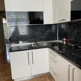 In Baku 90.0 m² apartment is for rent - Image 3