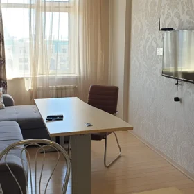 In Baku 80.0 m² apartment is for rent - Image 3