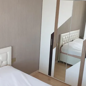 In Baku 80.0 m² apartment is for rent - Image 4