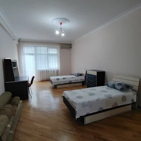 In Baku 80.0 m² apartment is for sale - Image 2