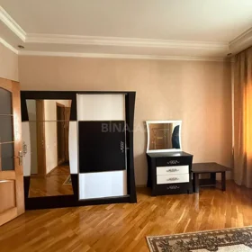 In Baku 141.0 m² apartment is for rent - Image 5