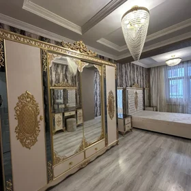 In Baku 70.0 m² apartment is for rent - Image 2