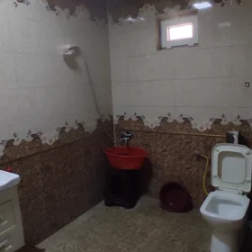 In Baku 100.0 m² house with 3.0 rooms is for sale - Image 5