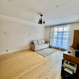 In Baku 167.0 m² house with 5.0 rooms is for sale - Image 2