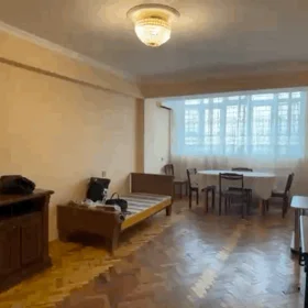 In Baku 75.0 m² apartment is for rent - Image 3