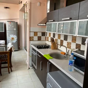 In Baku 70.0 m² apartment is for rent - Image 3