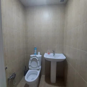 In Baku 100.0 m² apartment is for sale - Image 5