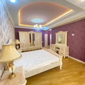 In Baku 220.0 m² apartment is for rent - Image 3