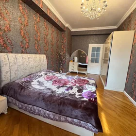 In Baku 125.0 m² apartment is for rent - Image 2