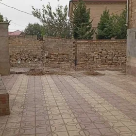 In Baku 180.0 m² house with 6.0 rooms is for sale - Image 2