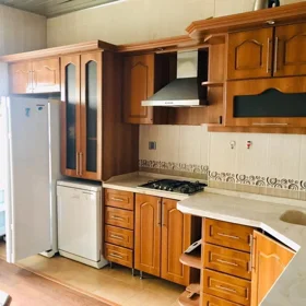 In Baku 100.0 m² apartment is for rent - Image 3