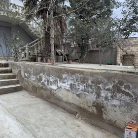 In Baku 202.0 m² house with 7.0 rooms is for sale - Image 2