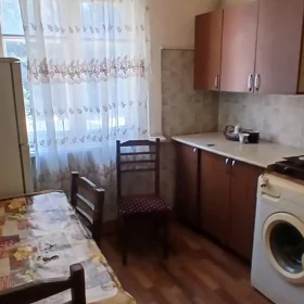 In Baku 65.0 m² apartment is for rent - Image 2