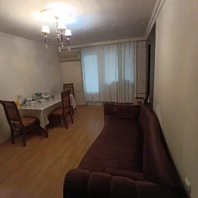 In Baku 80.0 m² apartment is for rent - Image 3