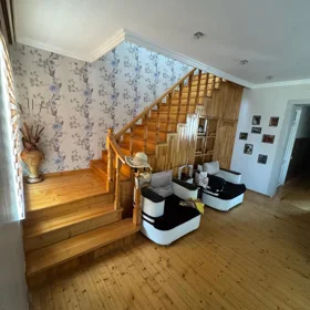 In Baku 127.0 m² house with 6.0 rooms is for sale - Image 3