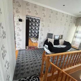 In Baku 127.0 m² house with 6.0 rooms is for sale - Image 5