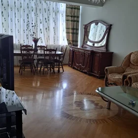 In Baku 120.0 m² apartment is for rent - Image 2