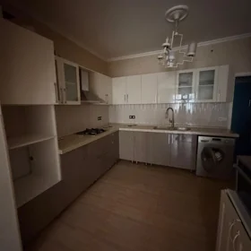 In Khirdalan 300.0 m² house with 5.0 rooms is for rent - Image 2