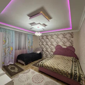 In Baku 150.0 m² house with 4.0 rooms is for sale - Image 5