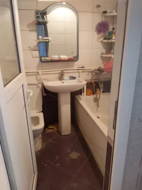 In Baku 100.0 m² apartment is for sale - Image 5