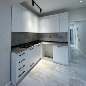 In Baku 65.0 m² apartment is for sale - Image 3
