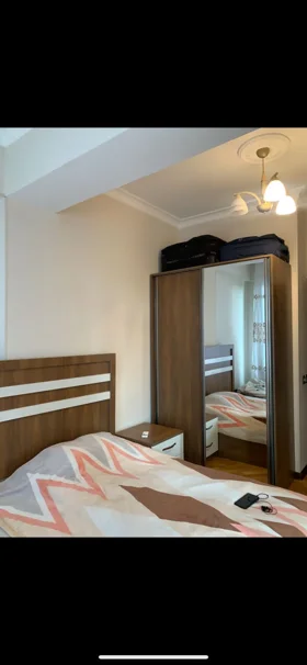 In Baku 90.0 m² apartment is for sale - Image 2