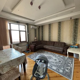 In Baku 72.0 m² apartment is for sale - Image 2