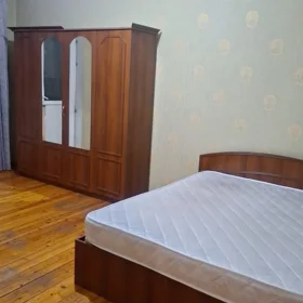 In Baku 90.0 m² apartment is for sale - Image 3